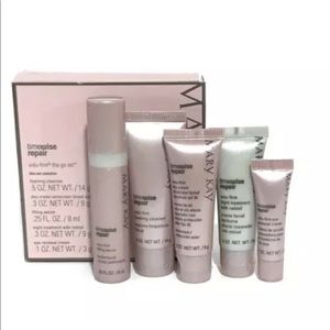 Mary Kay TimeWise Repair Volu-Firm The Go Set